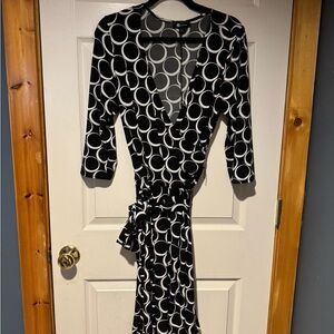 AB Studio Monochrome Circle Pattern Long Sleeve Dress